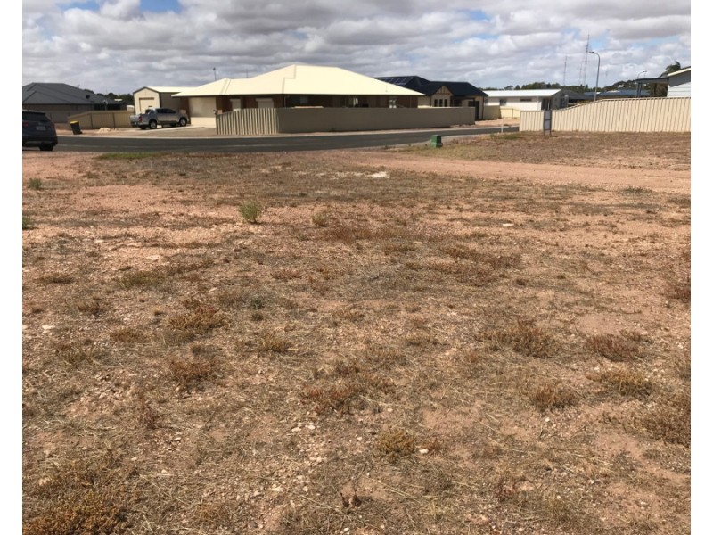 33 Chapple Street, Moonta Bay SA 5558