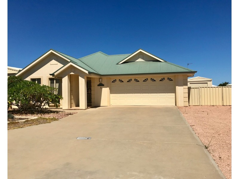 1 Albatross Street, Wallaroo SA 5556