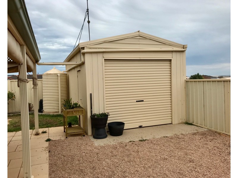 1 Albatross Street, Wallaroo SA 5556