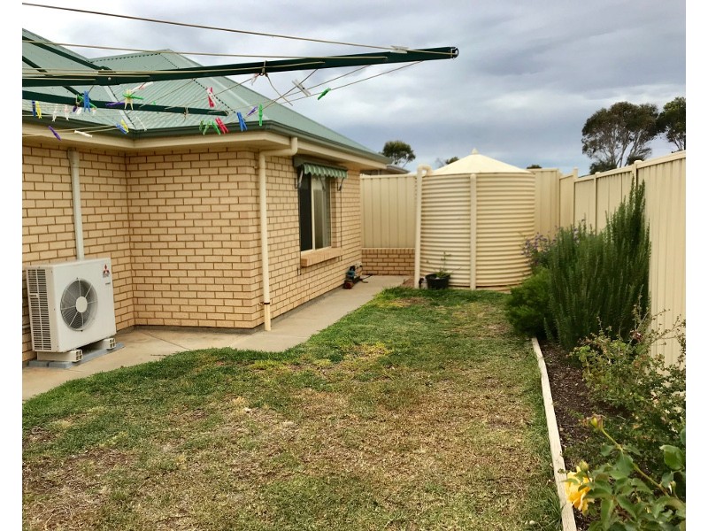 1 Albatross Street, Wallaroo SA 5556