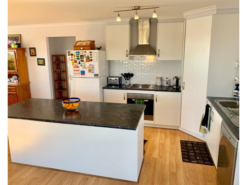 6 Hosking Place, Port Hughes SA 5558