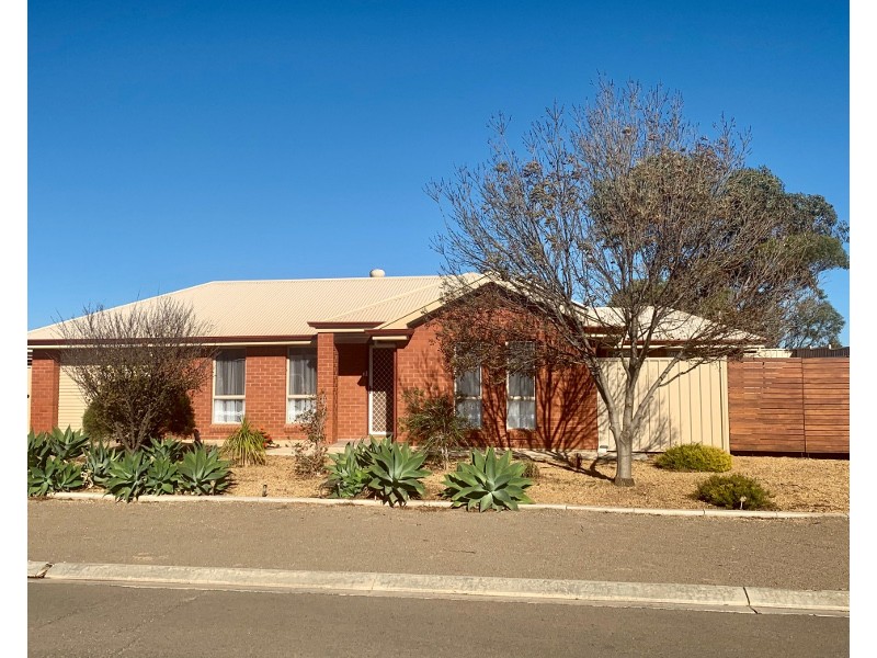 3 Shorter Street, Moonta Bay SA 5558