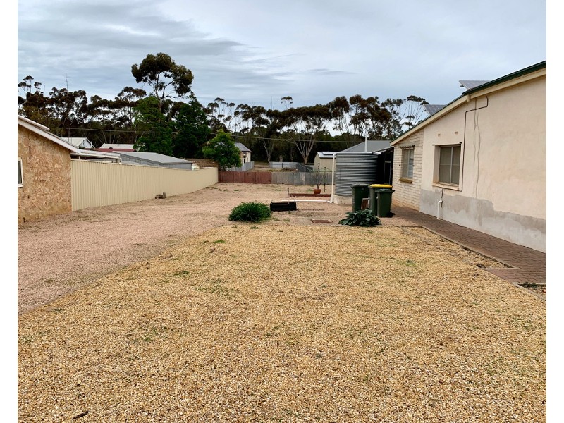 25 Caroline Street, Moonta SA 5558