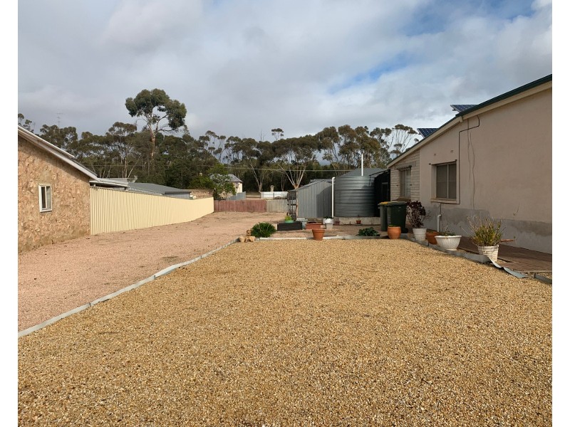 25 Caroline Street, Moonta SA 5558