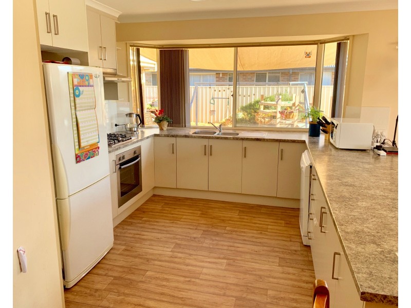 8 Gill Street, Moonta Bay SA 5558