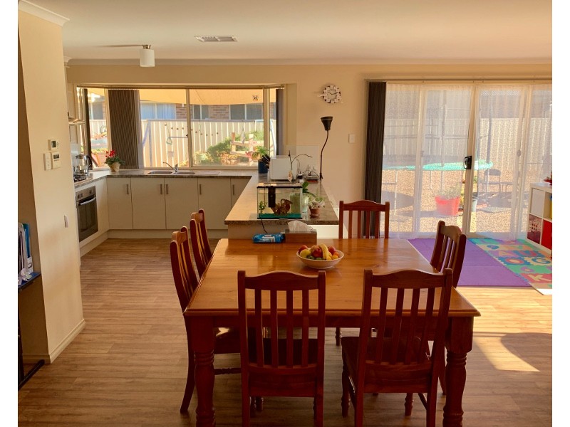 8 Gill Street, Moonta Bay SA 5558