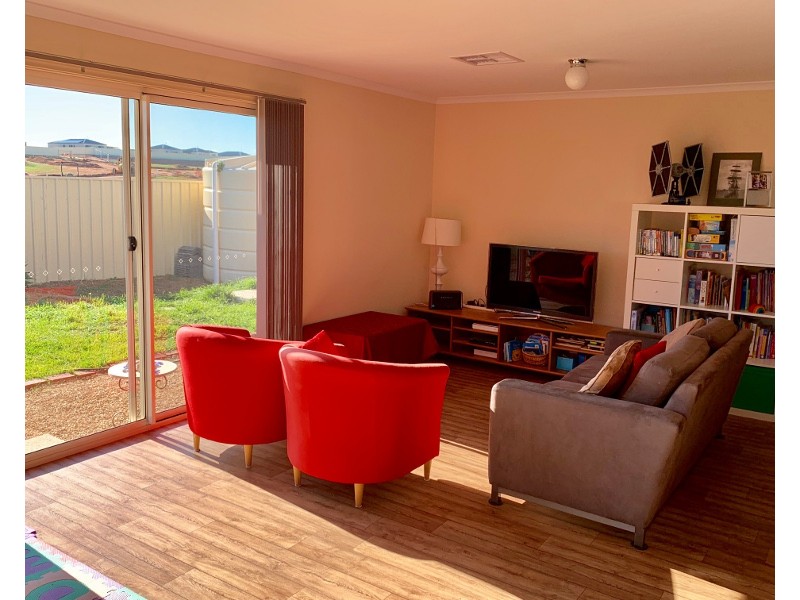 8 Gill Street, Moonta Bay SA 5558