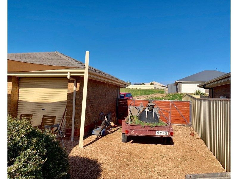 8 Gill Street, Moonta Bay SA 5558