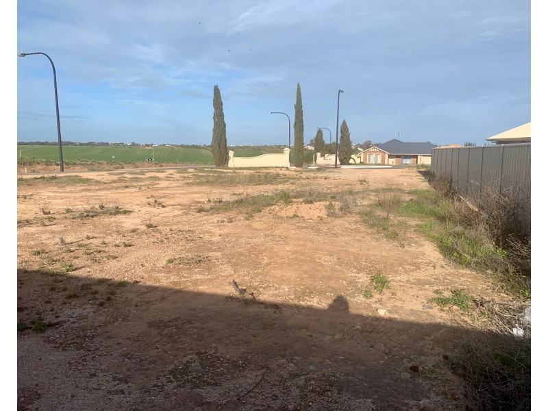 2 Keen Street, Moonta Bay SA 5558