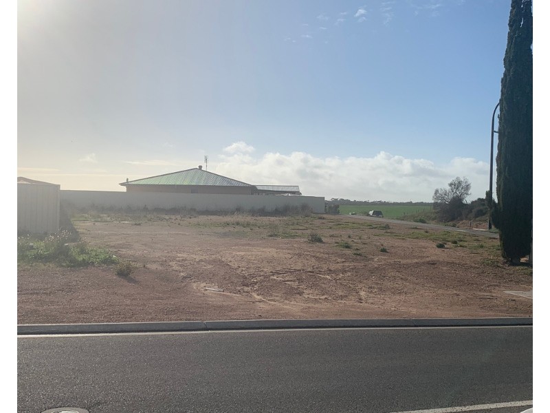 2 Keen Street, Moonta Bay SA 5558