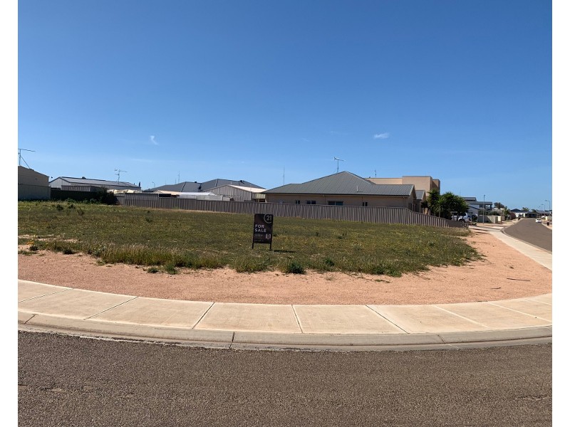 18 Stocker Street, Moonta Bay SA 5558