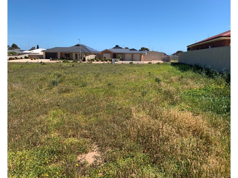 16 Stocker Street, Moonta Bay SA 5558