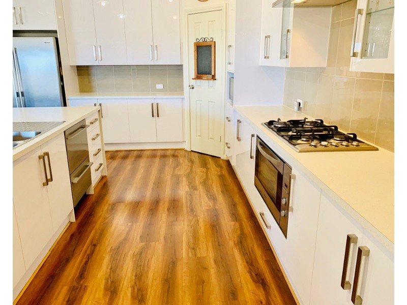 4 Gill Street, Moonta Bay SA 5558