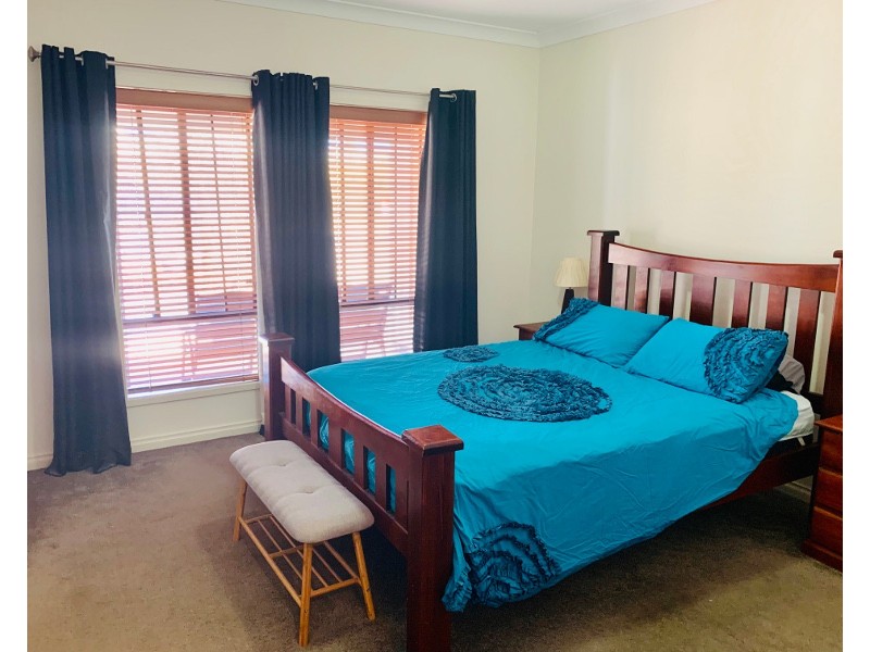 4 Gill Street, Moonta Bay SA 5558