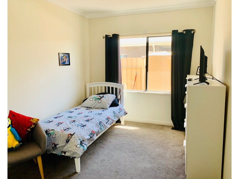 4 Gill Street, Moonta Bay SA 5558