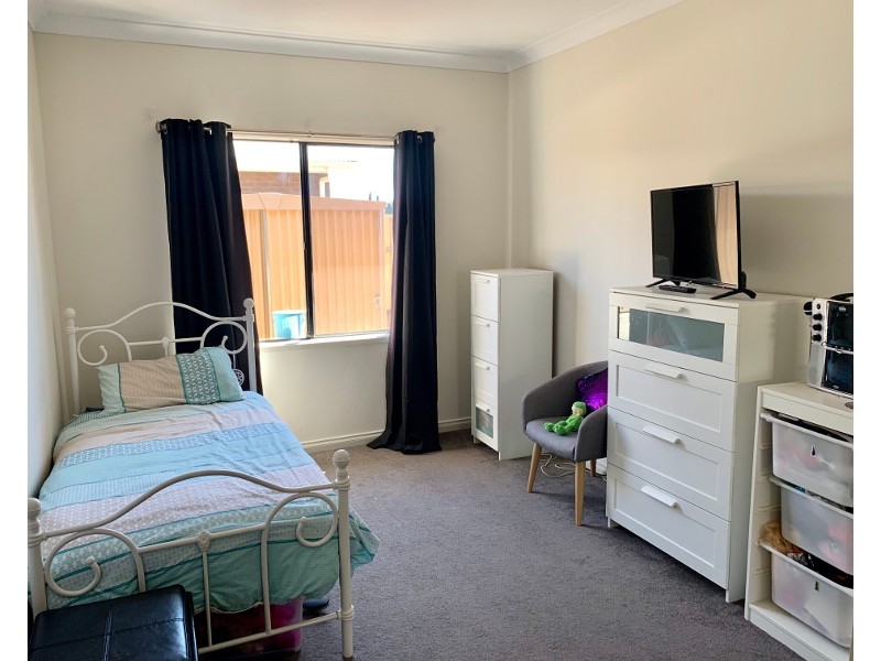 4 Gill Street, Moonta Bay SA 5558