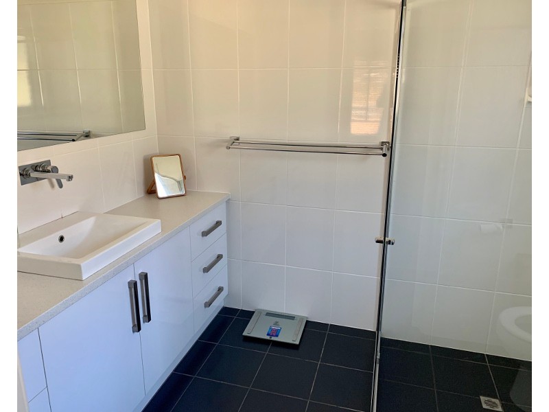 4 Gill Street, Moonta Bay SA 5558