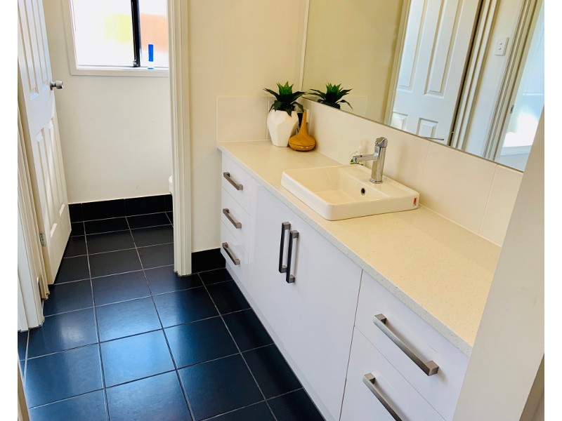 4 Gill Street, Moonta Bay SA 5558