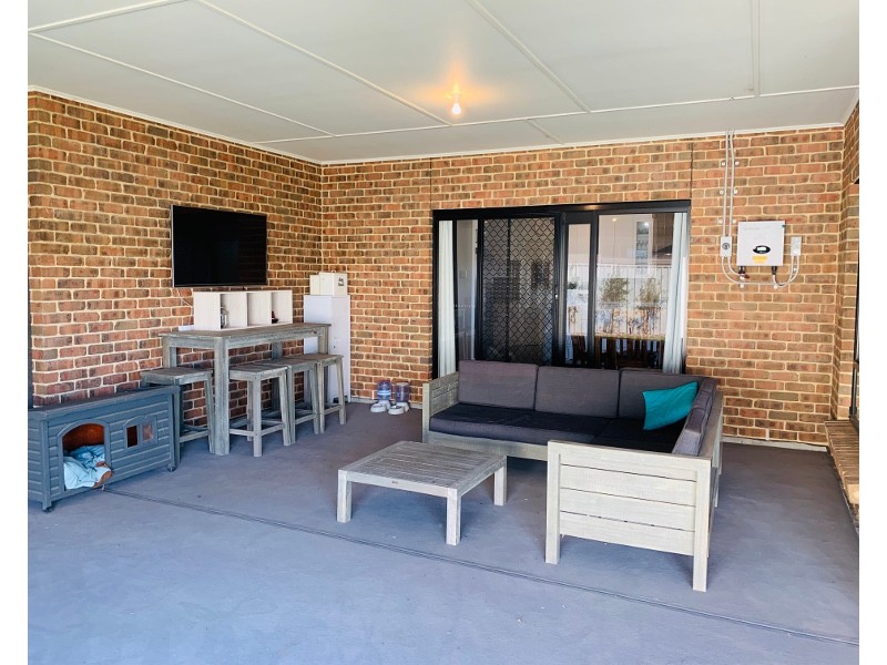 4 Gill Street, Moonta Bay SA 5558