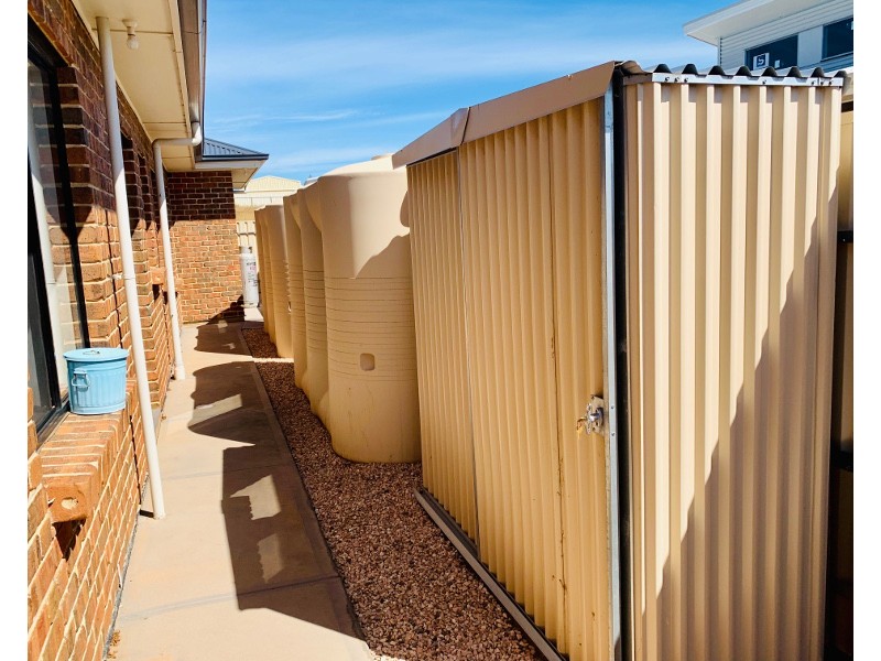 4 Gill Street, Moonta Bay SA 5558