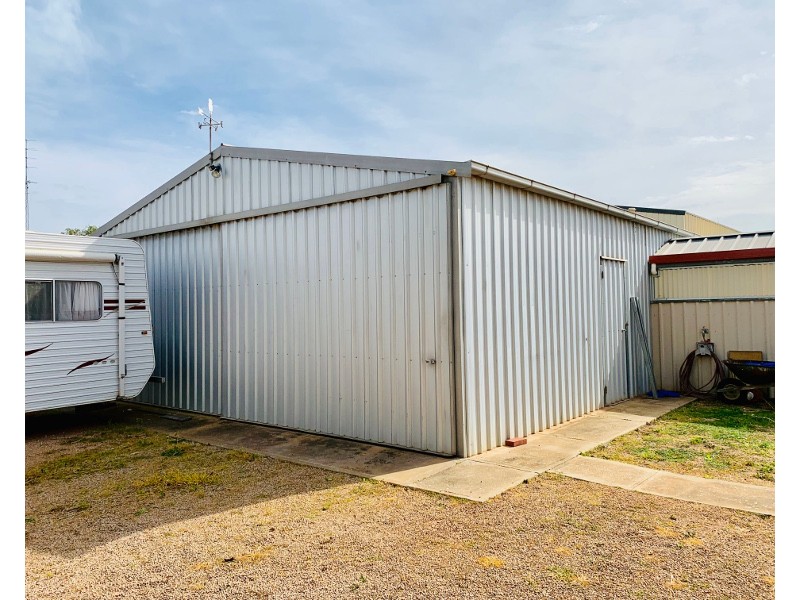 15 Nankivell Street, Moonta Bay SA 5558