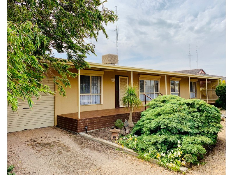 15 Nankivell Street, Moonta Bay SA 5558