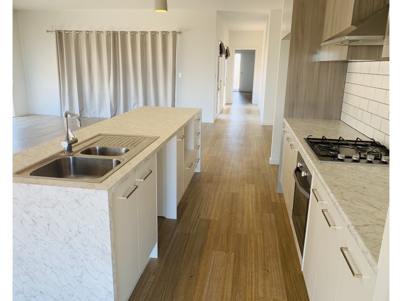 25 Keen Street, Moonta Bay SA 5558