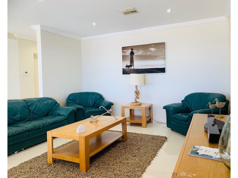 9 Trelawney Street, Moonta Bay SA 5558