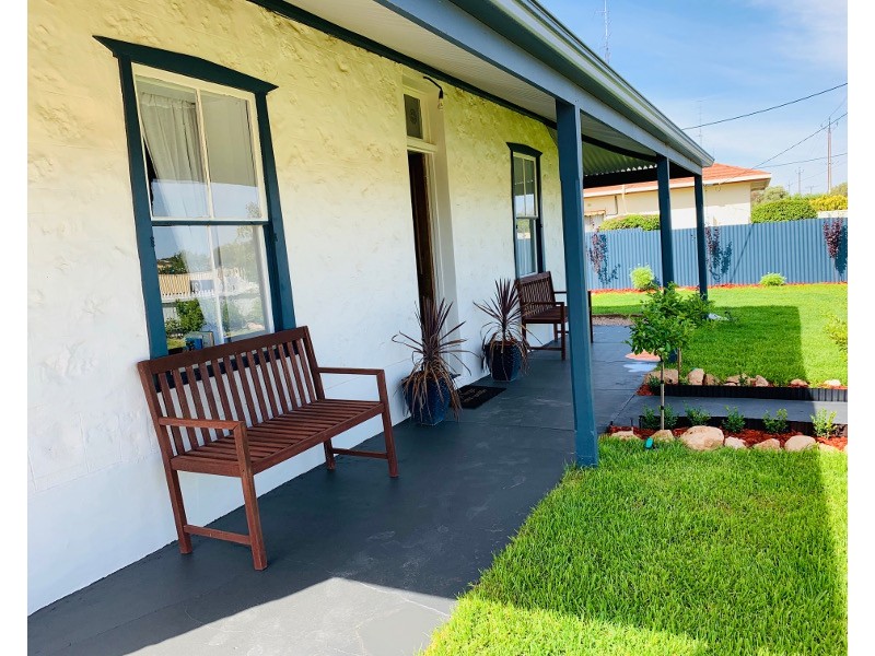1 Kadina Road, Moonta SA 5558