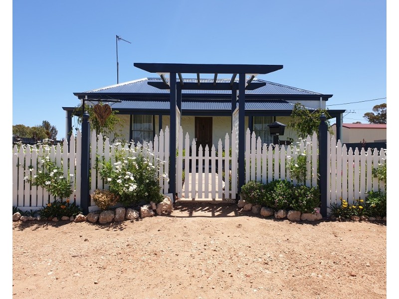 1 Kadina Road, Moonta SA 5558
