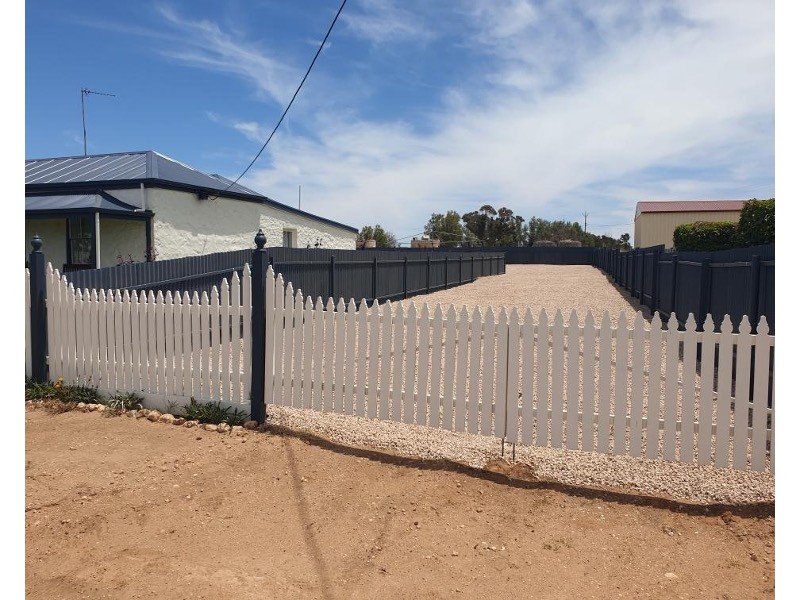 1 Kadina Road, Moonta SA 5558