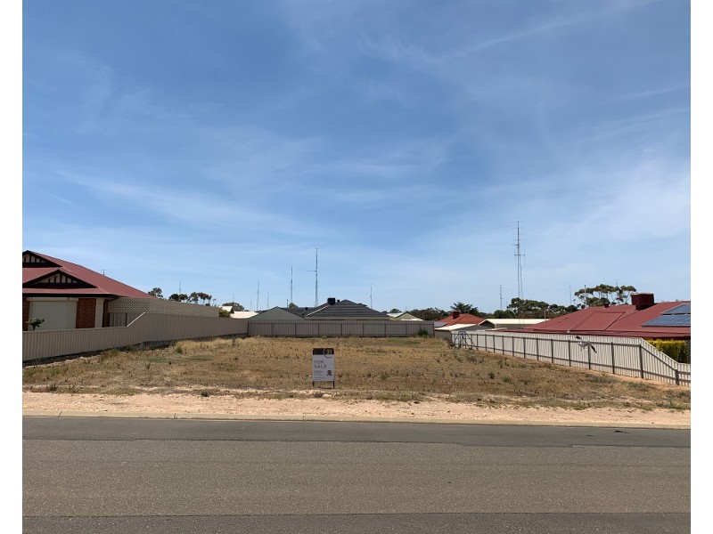 4 Harbison Street, Moonta Bay SA 5558