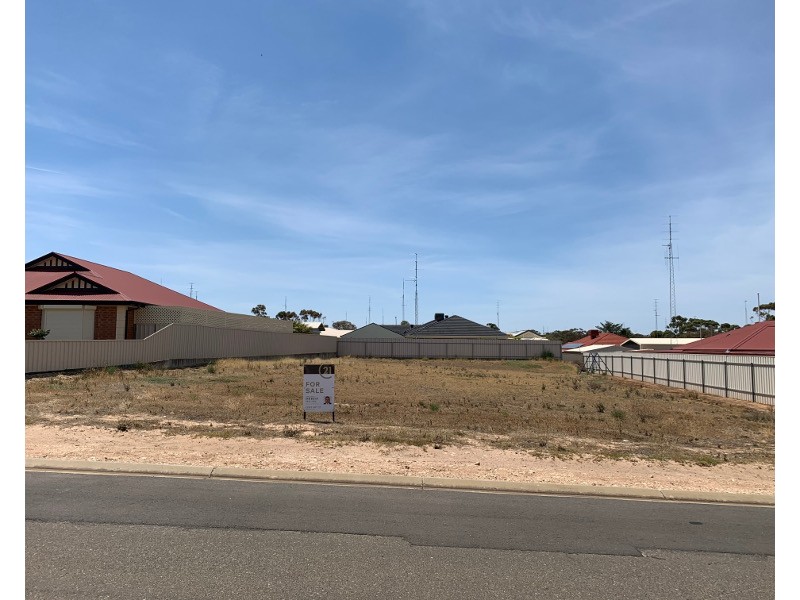 4 Harbison Street, Moonta Bay SA 5558