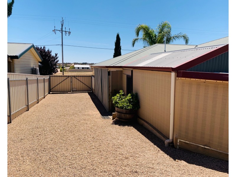 102 Narangga Terrace, Moonta Bay SA 5558