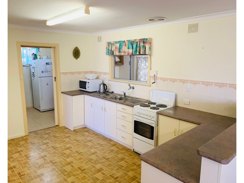 12 Gulf Street, Moonta Bay SA 5558