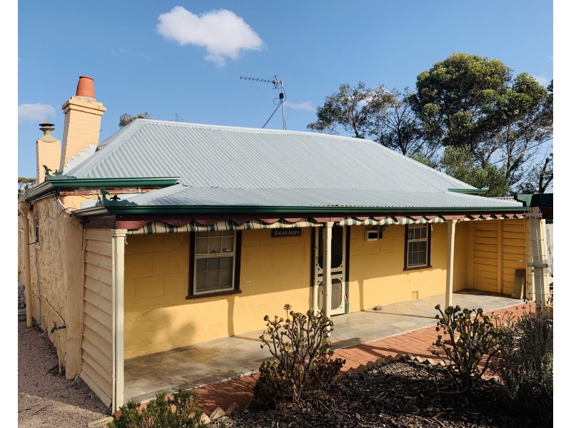 17 Bower Street, Moonta Mines SA 5558