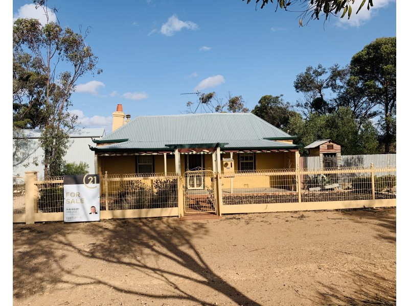 17 Bower Street, Moonta Mines SA 5558