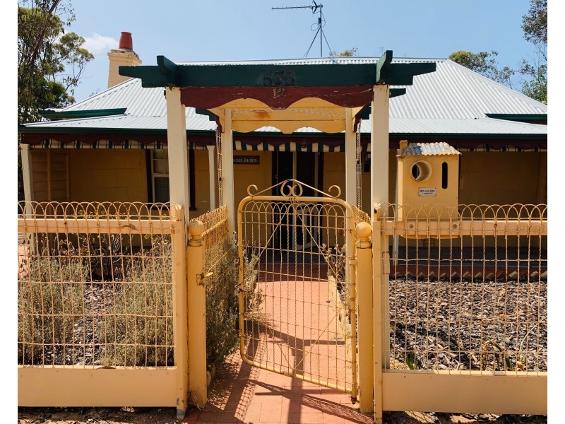 17 Bower Street, Moonta Mines SA 5558