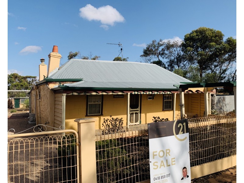 17 Bower Street, Moonta Mines SA 5558