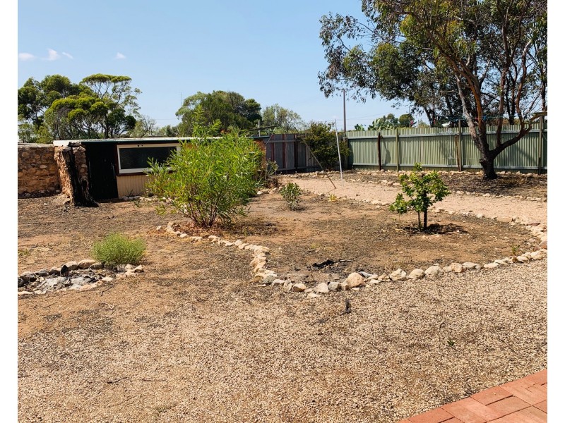 17 Bower Street, Moonta Mines SA 5558