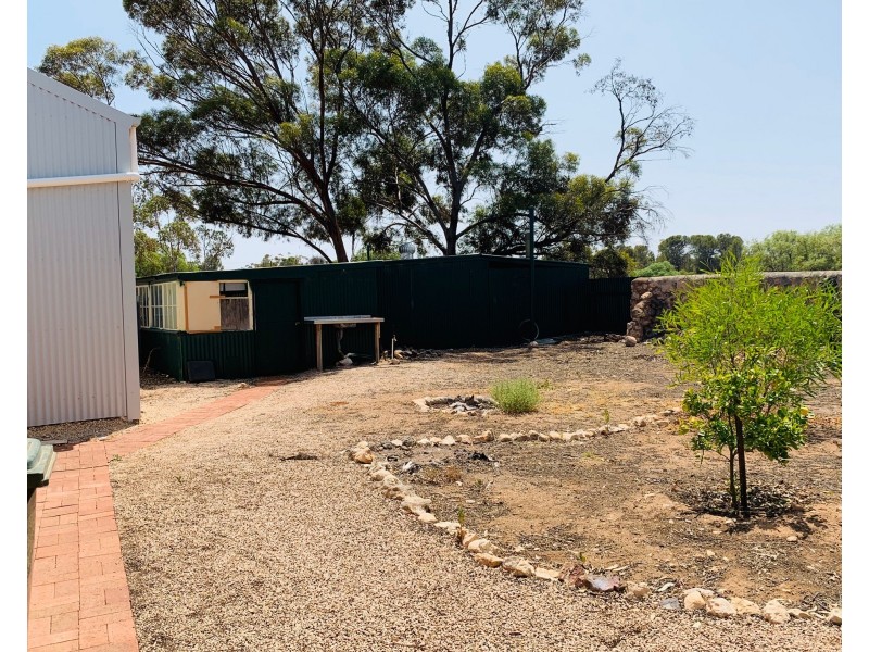 17 Bower Street, Moonta Mines SA 5558