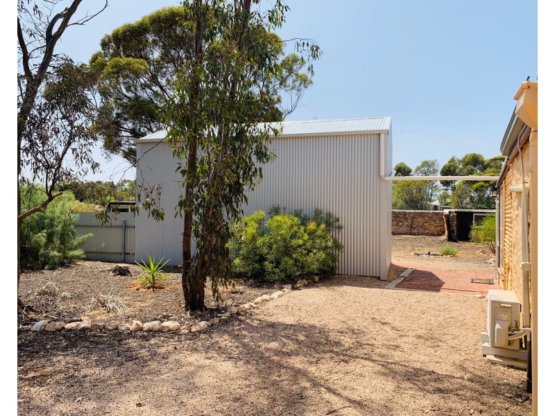 17 Bower Street, Moonta Mines SA 5558