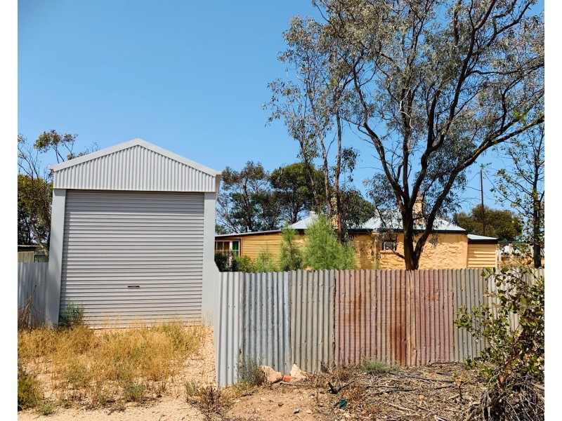 17 Bower Street, Moonta Mines SA 5558