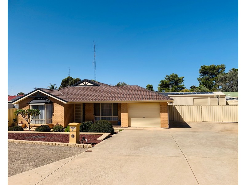 7 Clayton Street, Moonta Bay SA 5558