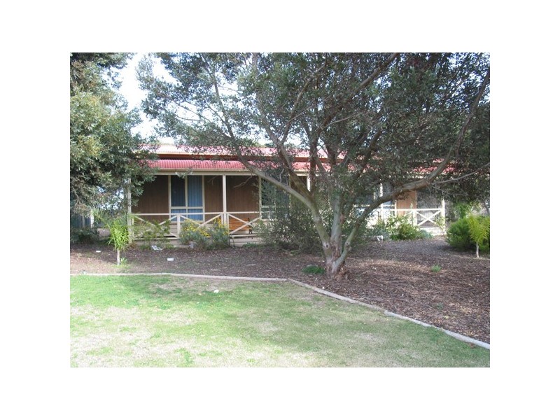 41 MOONTANA AVENUE, Moonta Bay SA 5558