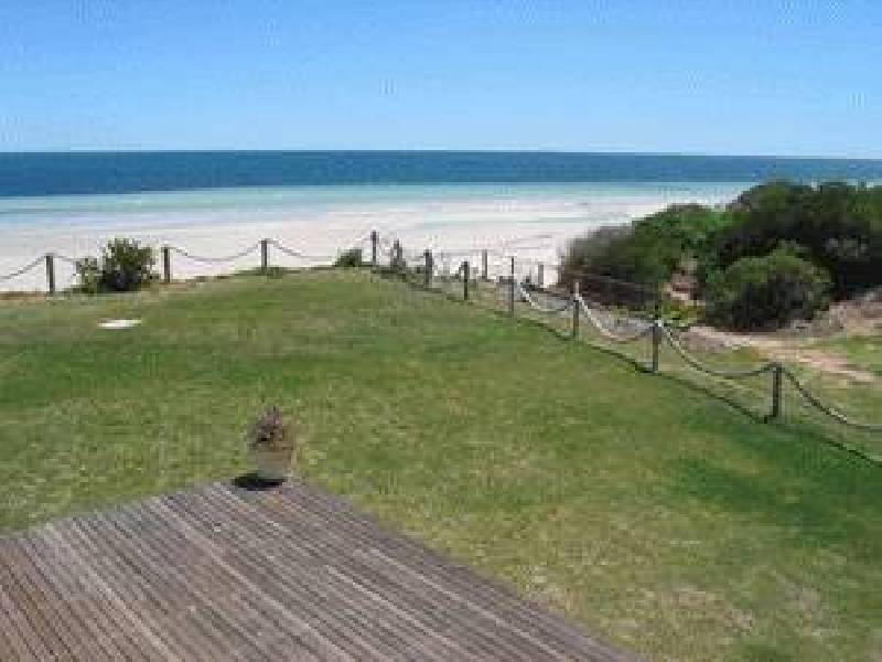 2 FRANCIS PLACE, Moonta Bay SA 5558