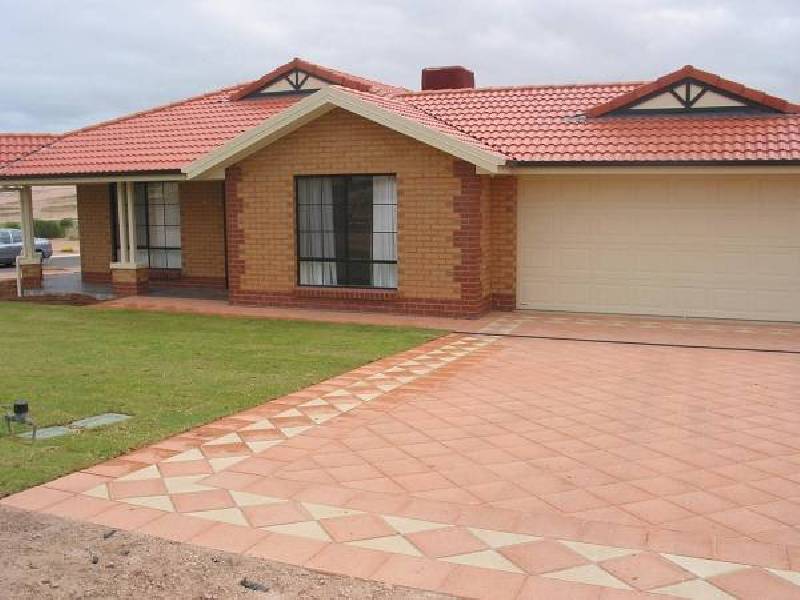 19 Harrys Point Road, Port Hughes SA 5558