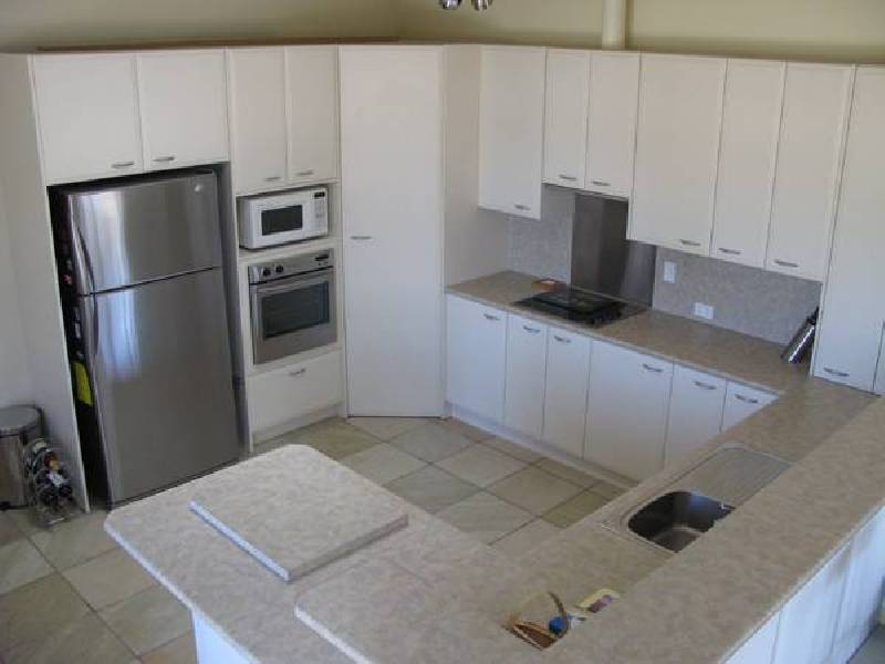 4 Alice Street, Moonta Bay SA 5558