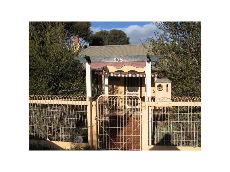 575 Milne Street, Moonta Mines SA 5558