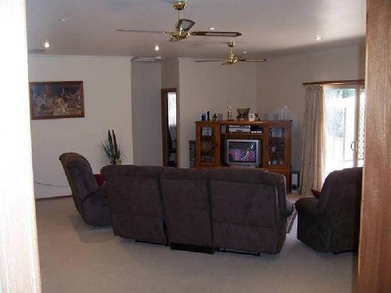 14 DRYSDALE STREET, Stirling North SA 5710